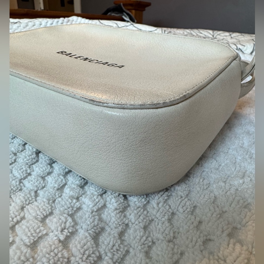 Balenciaga Everyday Camera Bag - Picture 3 of 10